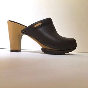 RARE FIND - No Sox High Heeled Comfort Clogs, Brown, Size 6